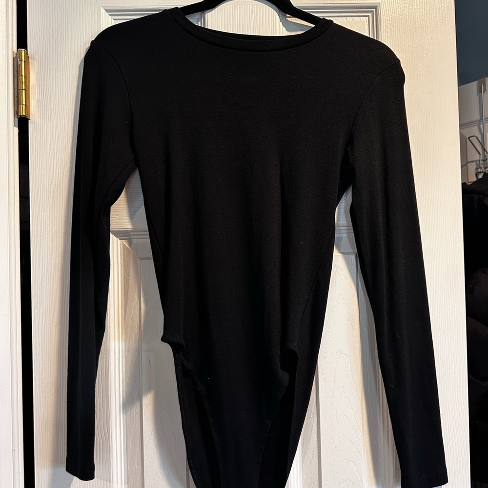 Zara Classic Black Top